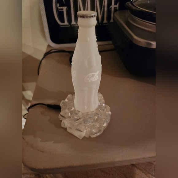 Coca-Cola LED Bottle Light - Picture 2 of 6